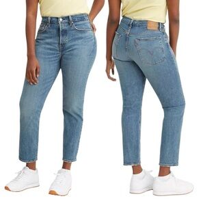 Levi’s Wedgie Icon Jeans These Dreams Medium Wash Size 23